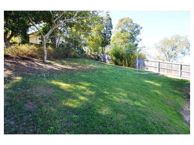 19 Landscape Street, Stafford Heights QLD 4053