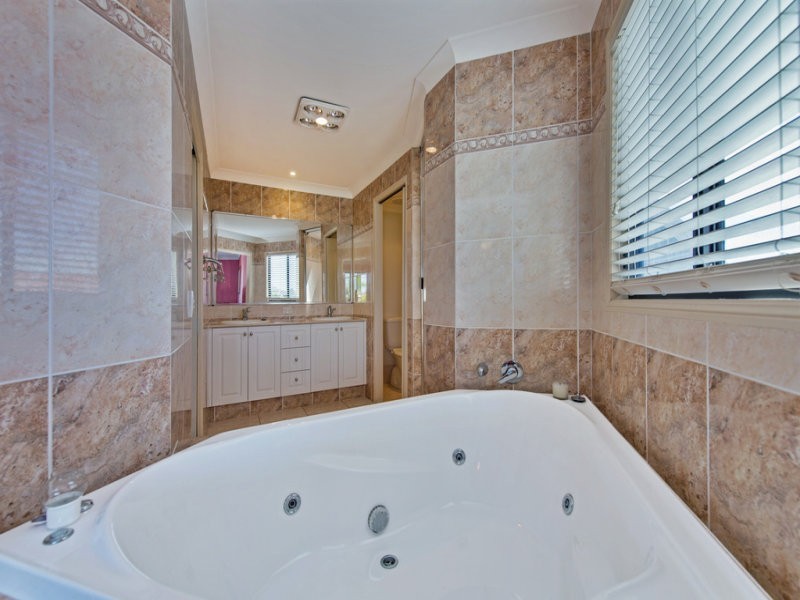 3 EASTPARK WATERS, Monterey Keys QLD 4212