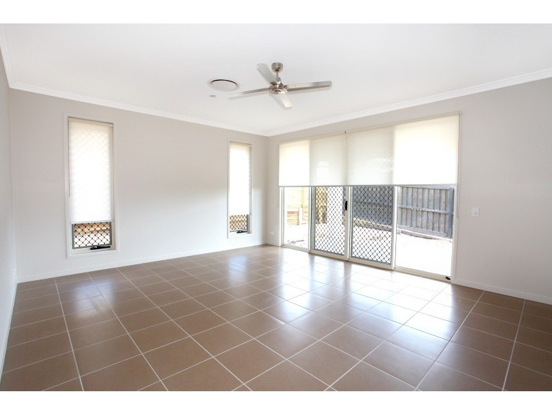 58 Mackintosh Drive, North Lakes QLD 4509