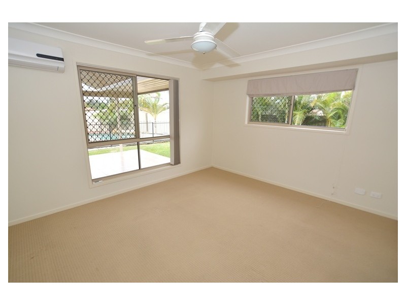 1 Renmark Crescent, Caboolture South QLD 4510