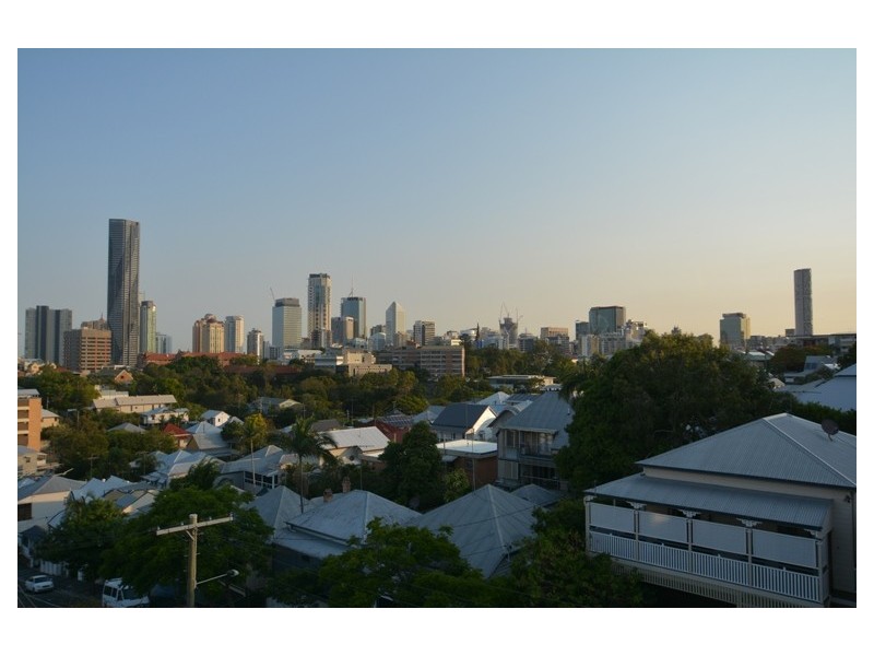 17/179 Kennigo Street, Spring Hill QLD 4000