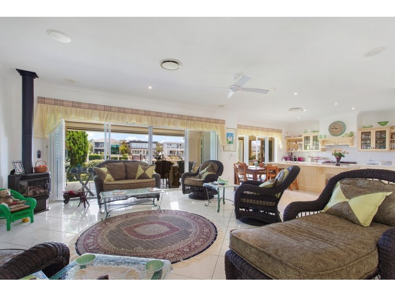 8058 RIVERSIDE DRIVE, Sanctuary Cove QLD 4212