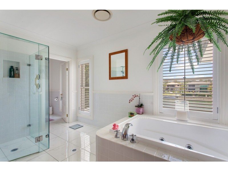 8058 RIVERSIDE DRIVE, Sanctuary Cove QLD 4212