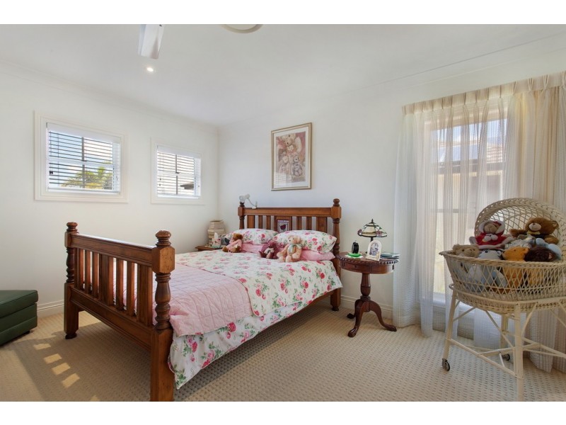 8058 RIVERSIDE DRIVE, Sanctuary Cove QLD 4212