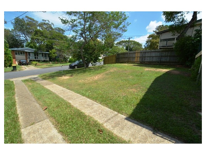 31 Rutherford Street, Stafford Heights QLD 4053