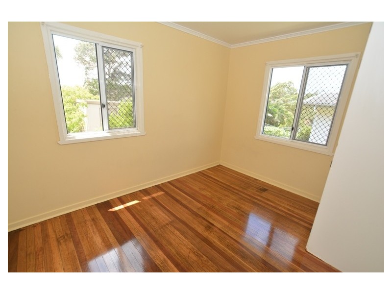 31 Rutherford Street, Stafford Heights QLD 4053