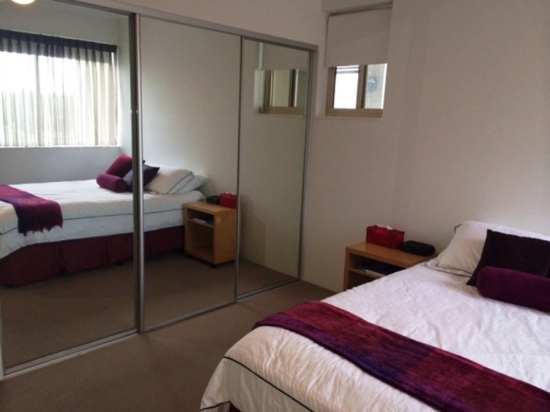 1764 / 1 RIALTO QUAY DRIVE, Hope Island QLD 4212