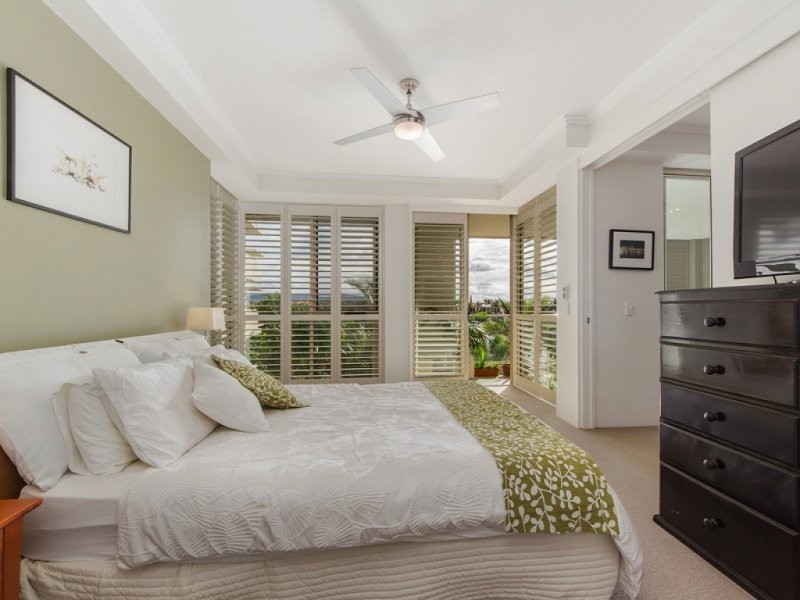 1764 / 1 RIALTO QUAY DRIVE, Hope Island QLD 4212