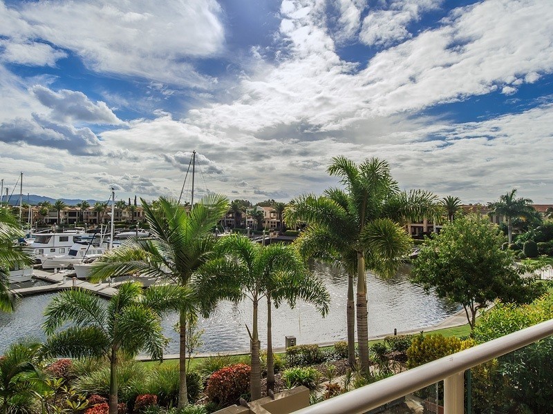 1764 / 1 RIALTO QUAY DRIVE, Hope Island QLD 4212