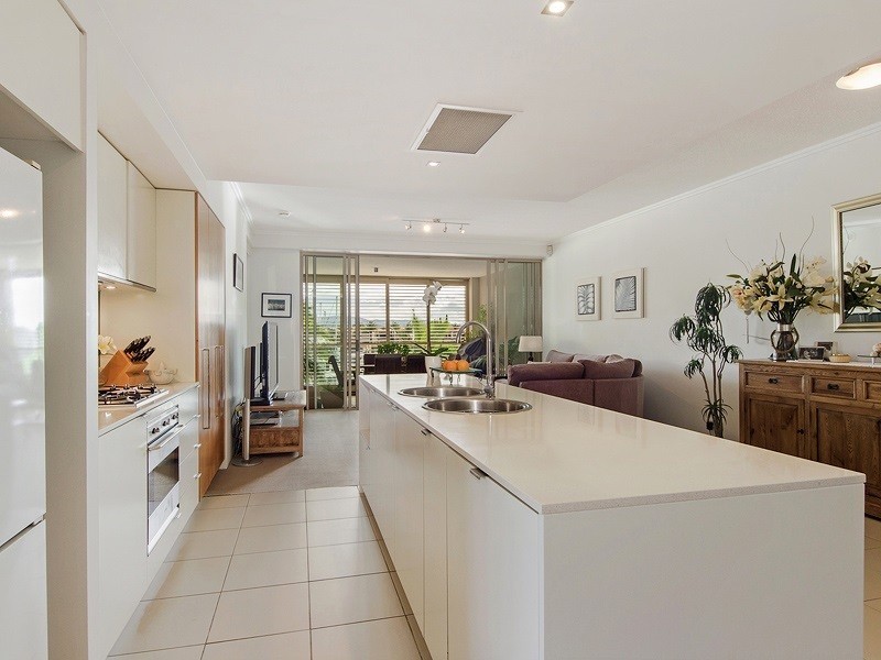 1764 / 1 RIALTO QUAY DRIVE, Hope Island QLD 4212