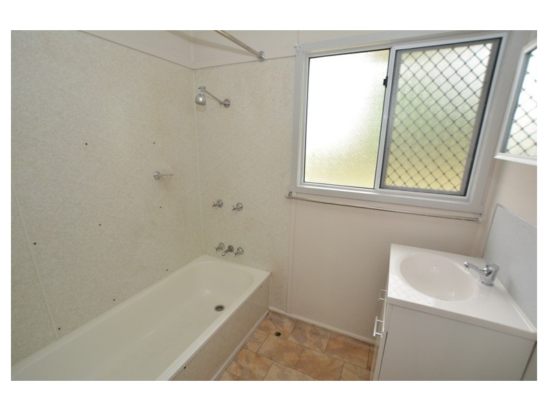 28 Aldren Street, Stafford Heights QLD 4053