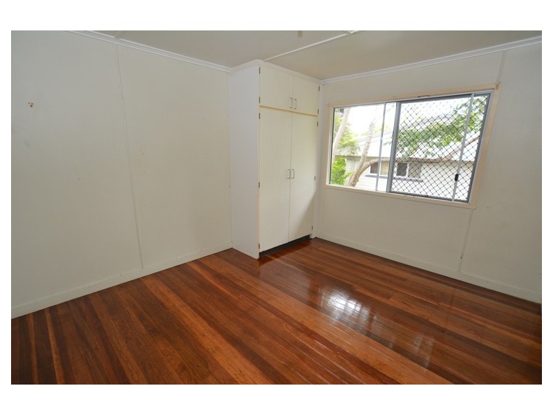 1 Aldwych Street, Stafford Heights QLD 4053