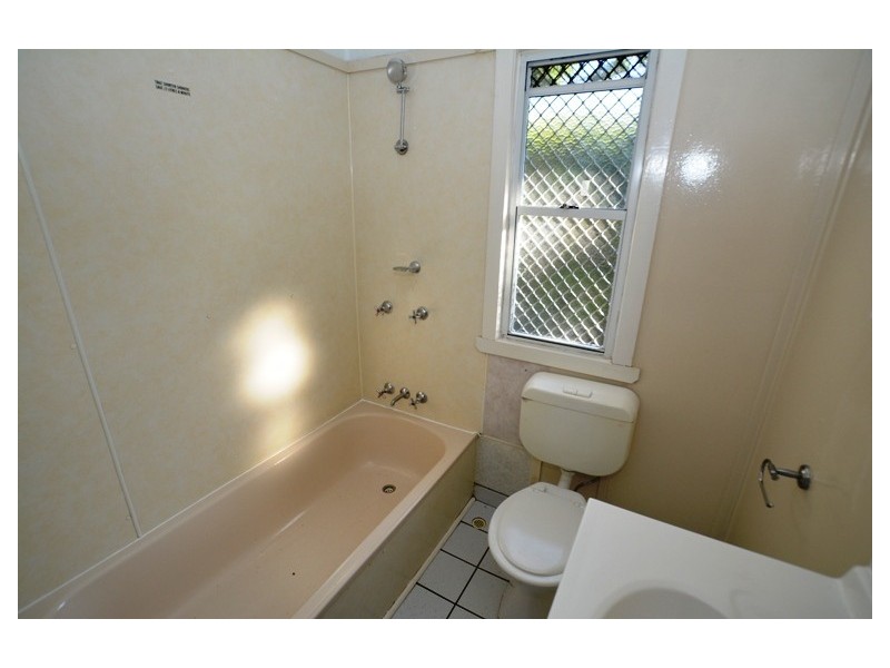 32 Garde Street, Stafford QLD 4053