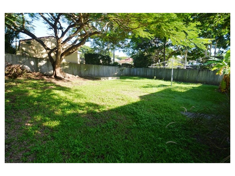 32 Garde Street, Stafford QLD 4053