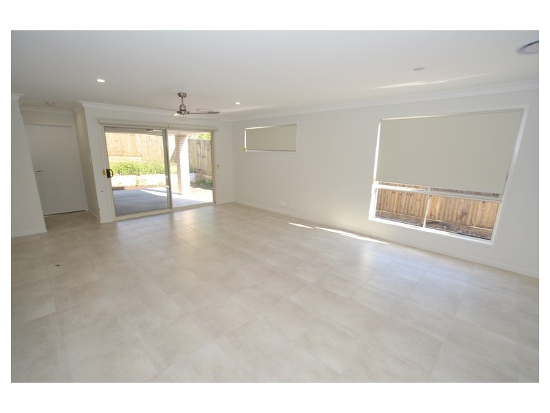 8 Toorak Road, Albany Creek QLD 4035