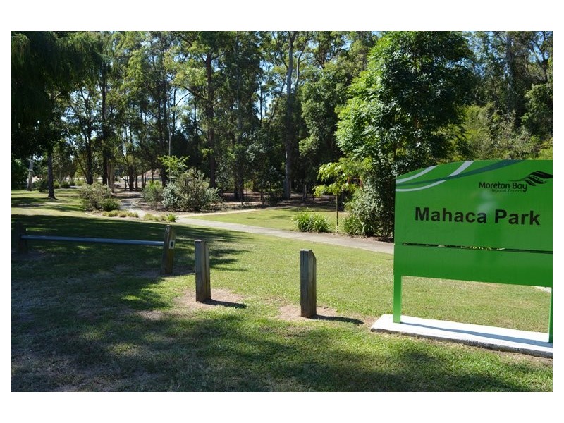 8 Toorak Road, Albany Creek QLD 4035