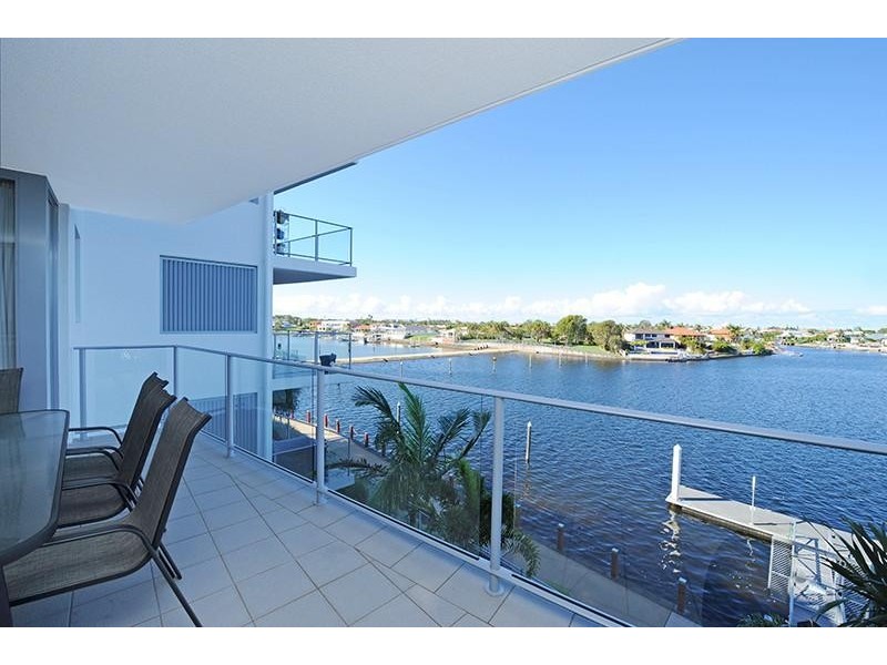 24 / 51 GRAND PARADE, Kawana Island QLD 4575