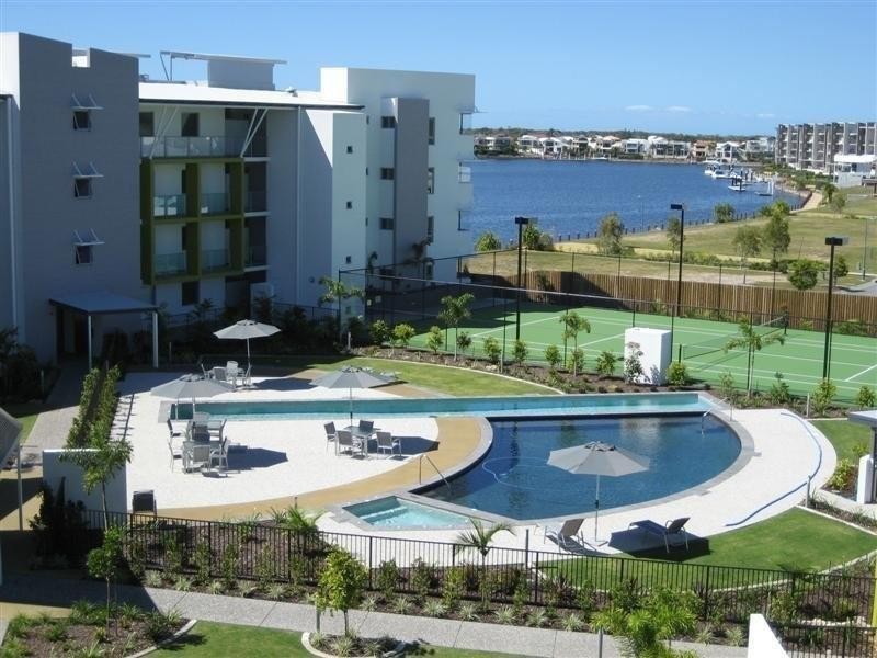 24 / 51 GRAND PARADE, Kawana Island QLD 4575