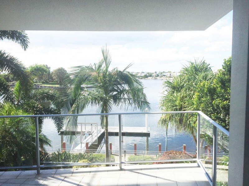 24 / 51 GRAND PARADE, Kawana Island QLD 4575