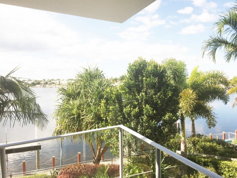 24 / 51 GRAND PARADE, Kawana Island QLD 4575