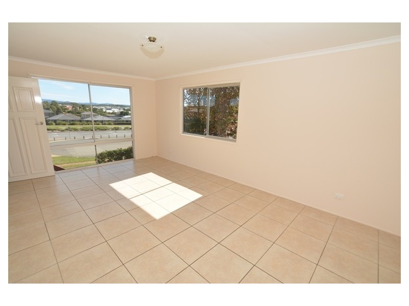 1198 Old North Crescent, Strathpine QLD 4500