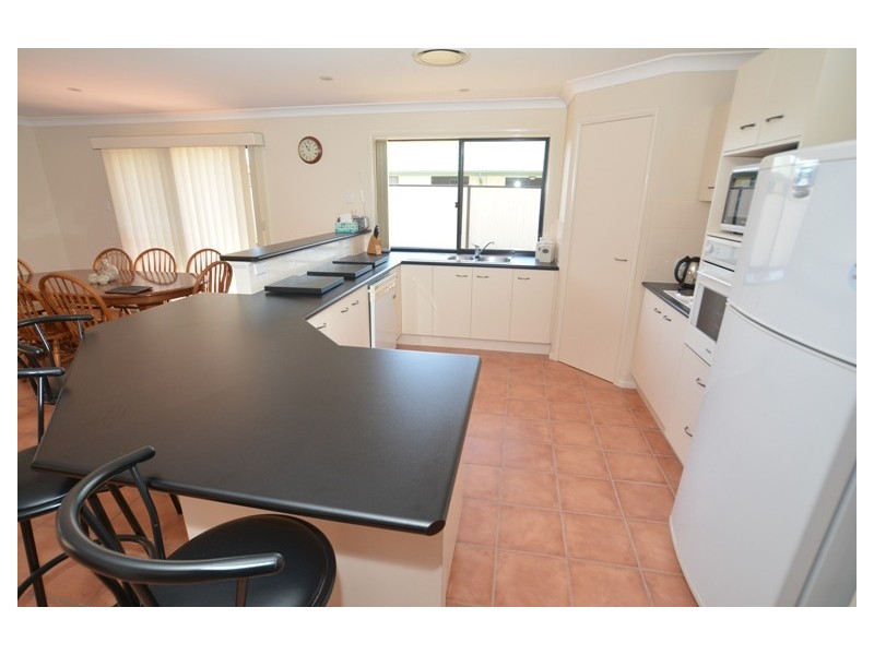 5 Hillside Court, Joyner QLD 4500