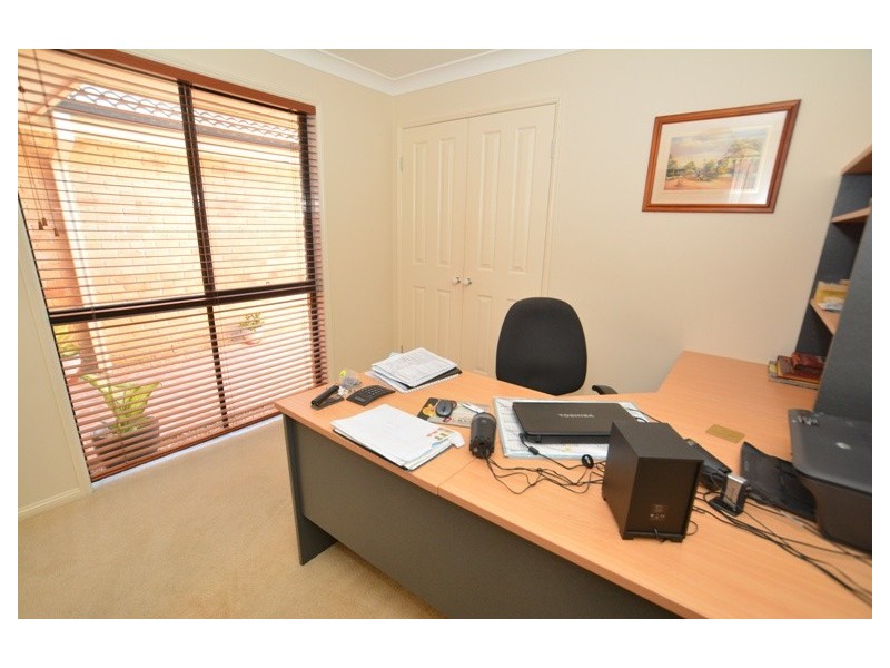 5 Hillside Court, Joyner QLD 4500