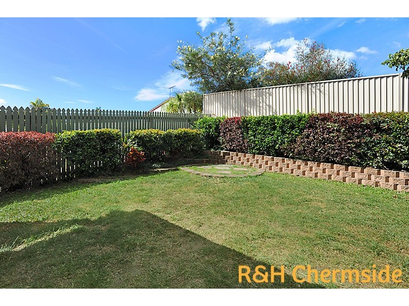 17 Ustinov Cres, Mcdowall QLD 4053