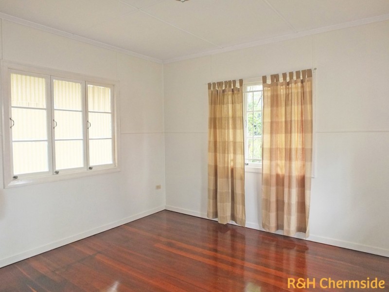 16 Playfield Street, Chermside QLD 4032