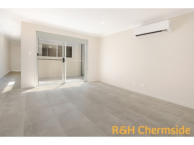 8 CYGNET STREET, Fitzgibbon QLD 4018