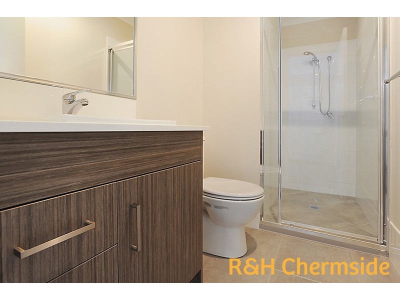 8 CYGNET STREET, Fitzgibbon QLD 4018