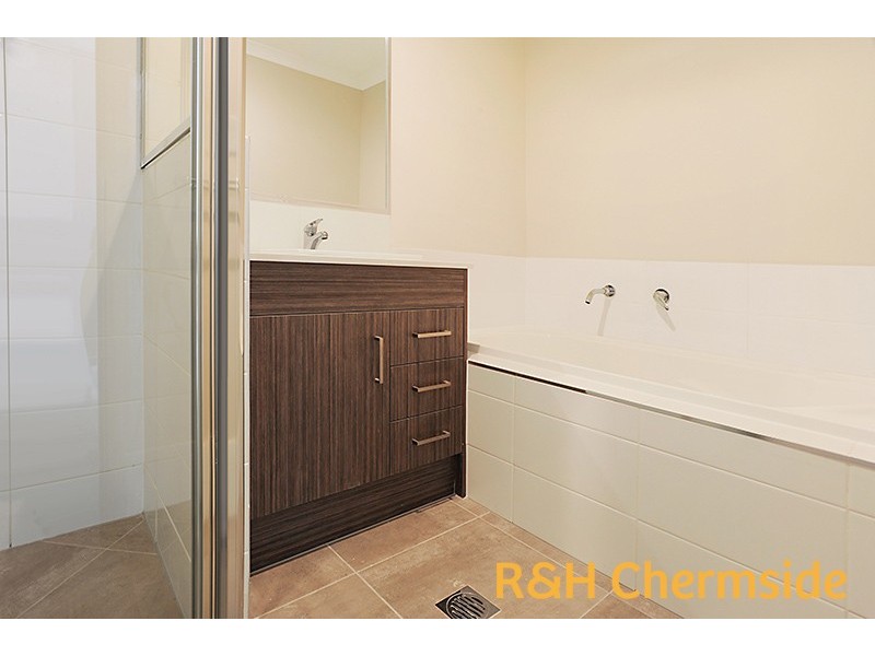 8 CYGNET STREET, Fitzgibbon QLD 4018