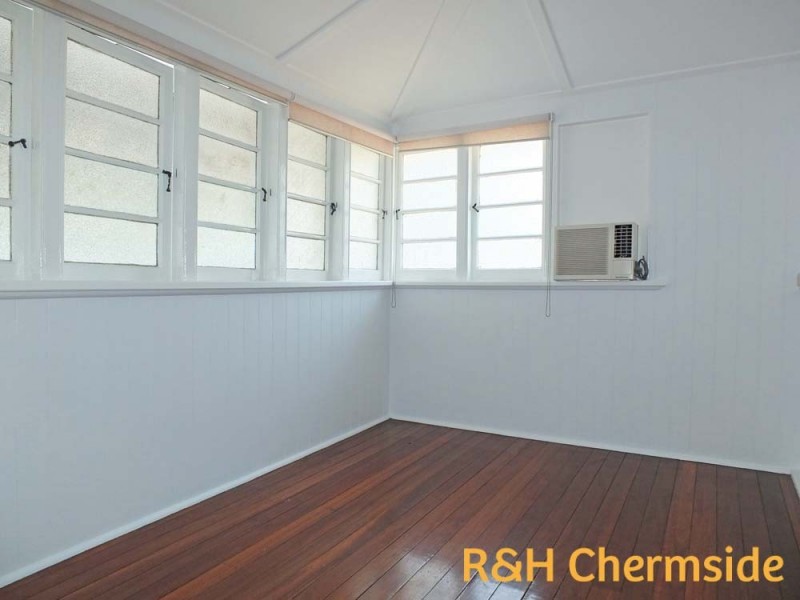 9 Cremorne Rd, Kedron QLD 4031