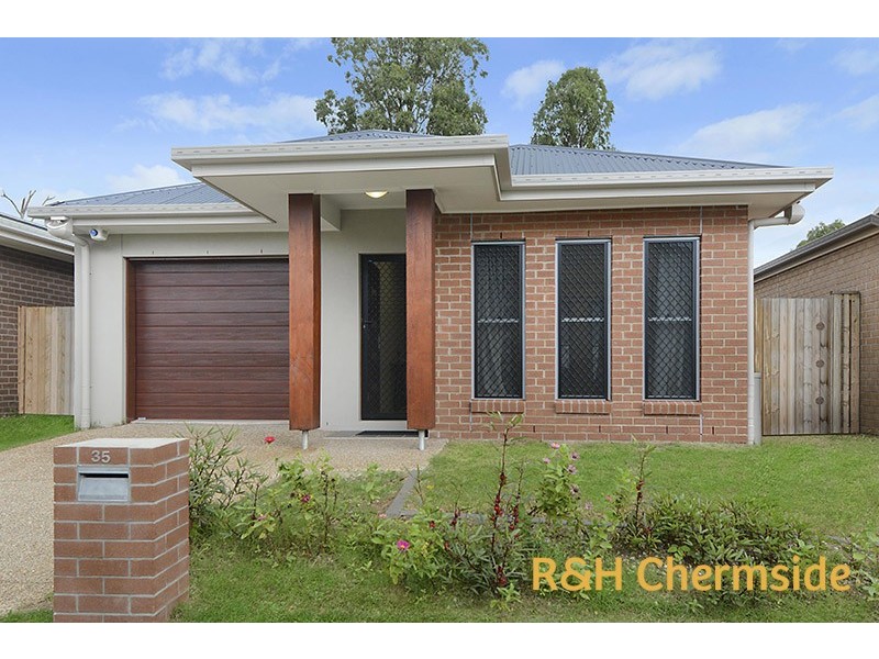 35 BLUE MOUNTAINS CRESCENT, Fitzgibbon QLD 4018