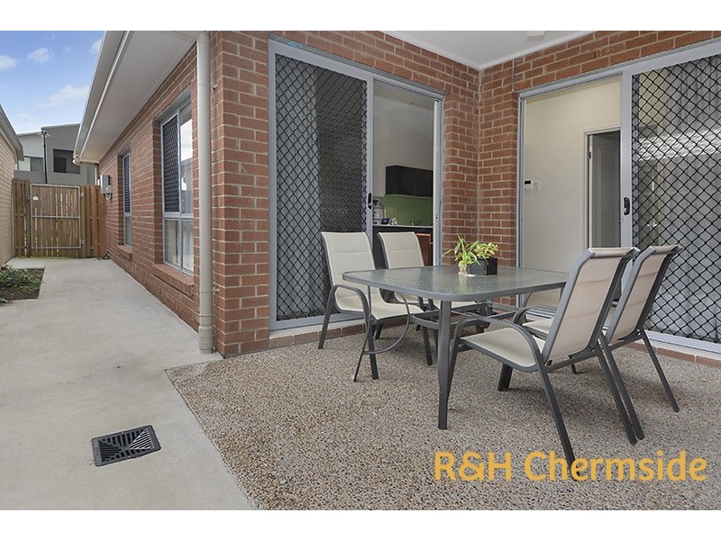 35 BLUE MOUNTAINS CRESCENT, Fitzgibbon QLD 4018