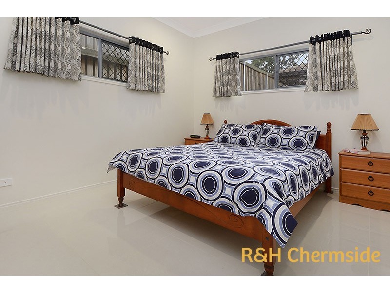 35 BLUE MOUNTAINS CRESCENT, Fitzgibbon QLD 4018