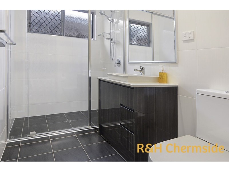 35 BLUE MOUNTAINS CRESCENT, Fitzgibbon QLD 4018