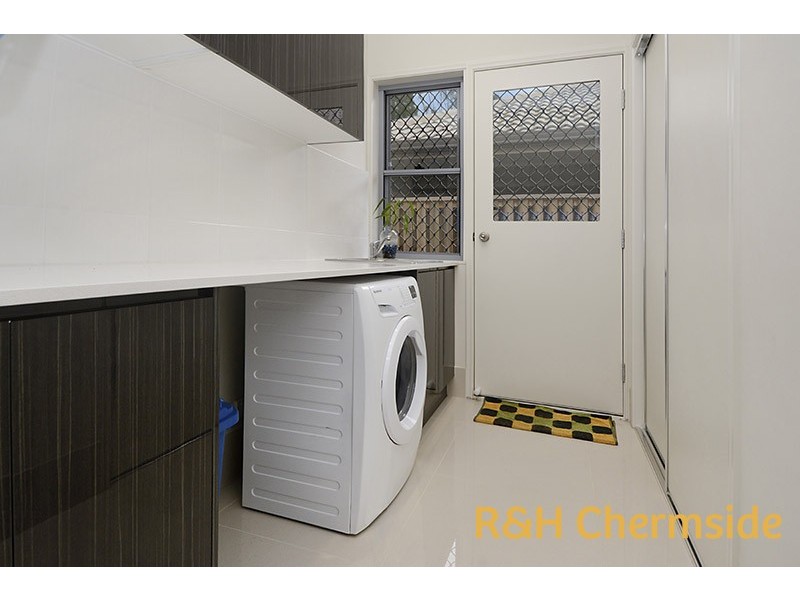 35 BLUE MOUNTAINS CRESCENT, Fitzgibbon QLD 4018