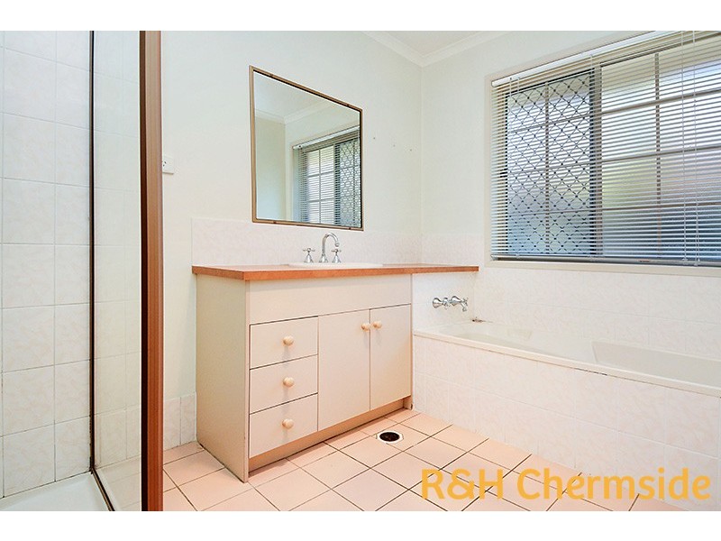 25 Desert Willow Way, Fitzgibbon QLD 4018