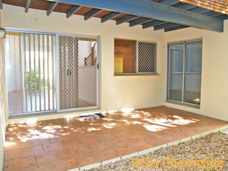2/66 Sparkes St, Chermside QLD 4032