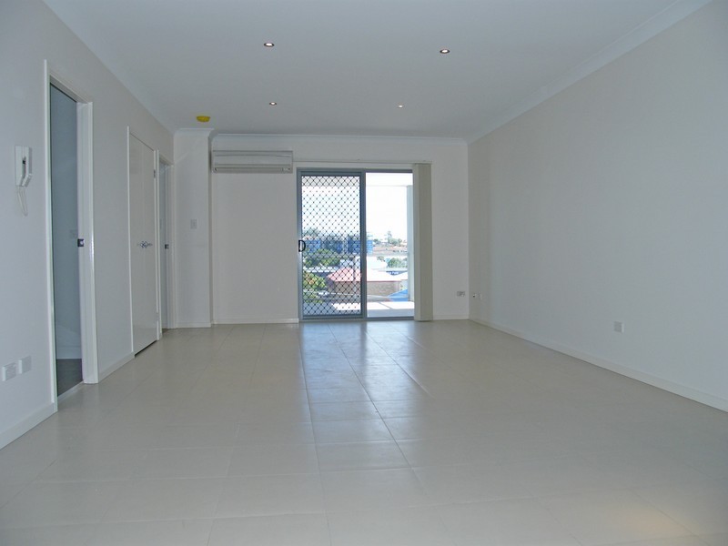 3/8 Kingsmill St, Chermside QLD 4032