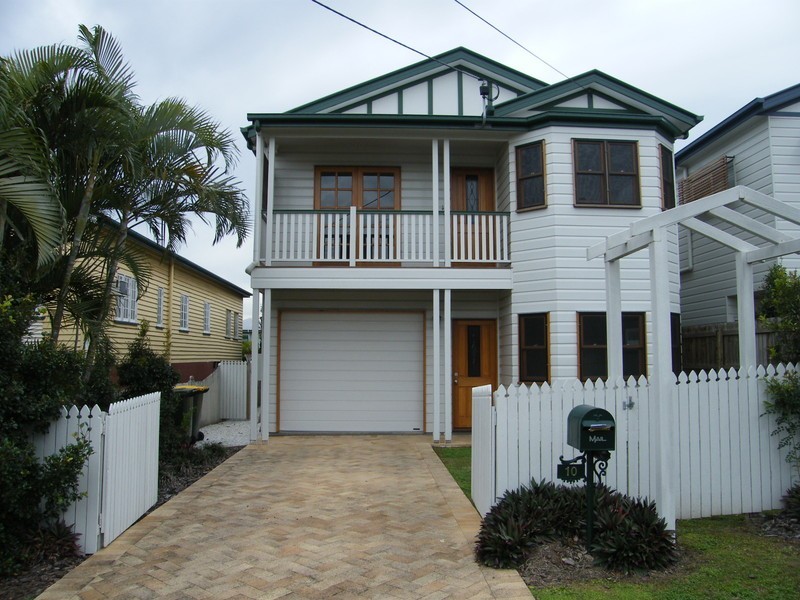 10 Eleventh Avenue, Kedron QLD 4031