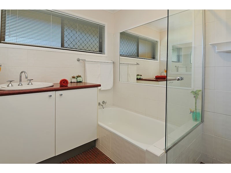 57 Cara St, Aspley QLD 4034