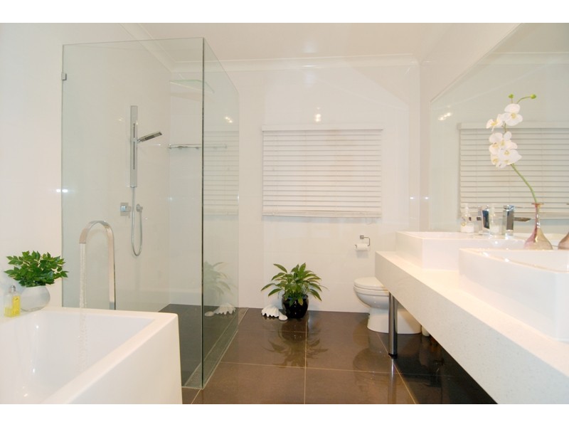 53 Baskerville St, Brighton QLD 4017