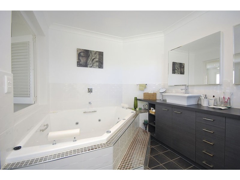 Wavell Heights QLD 4012