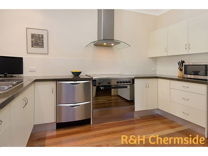 29 Baskerville Street, Sandgate QLD 4017