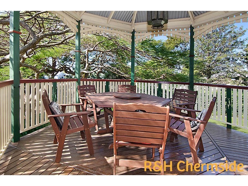 29 Baskerville Street, Sandgate QLD 4017