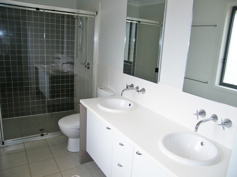 1 Surrey Close, Bald Hills QLD 4036