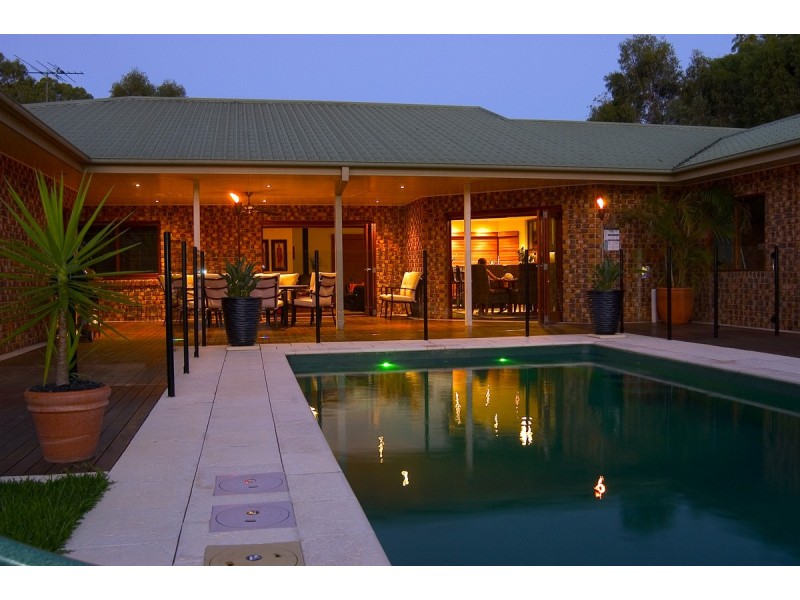 63 Darien St, Bridgeman Downs QLD 4035