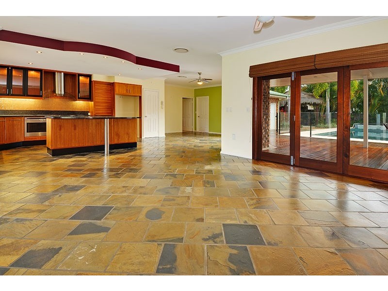 63 Darien St, Bridgeman Downs QLD 4035